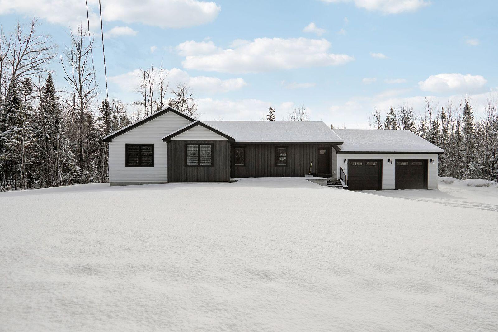 67 Stacey Lane, Kenduskeag, ME, 04450