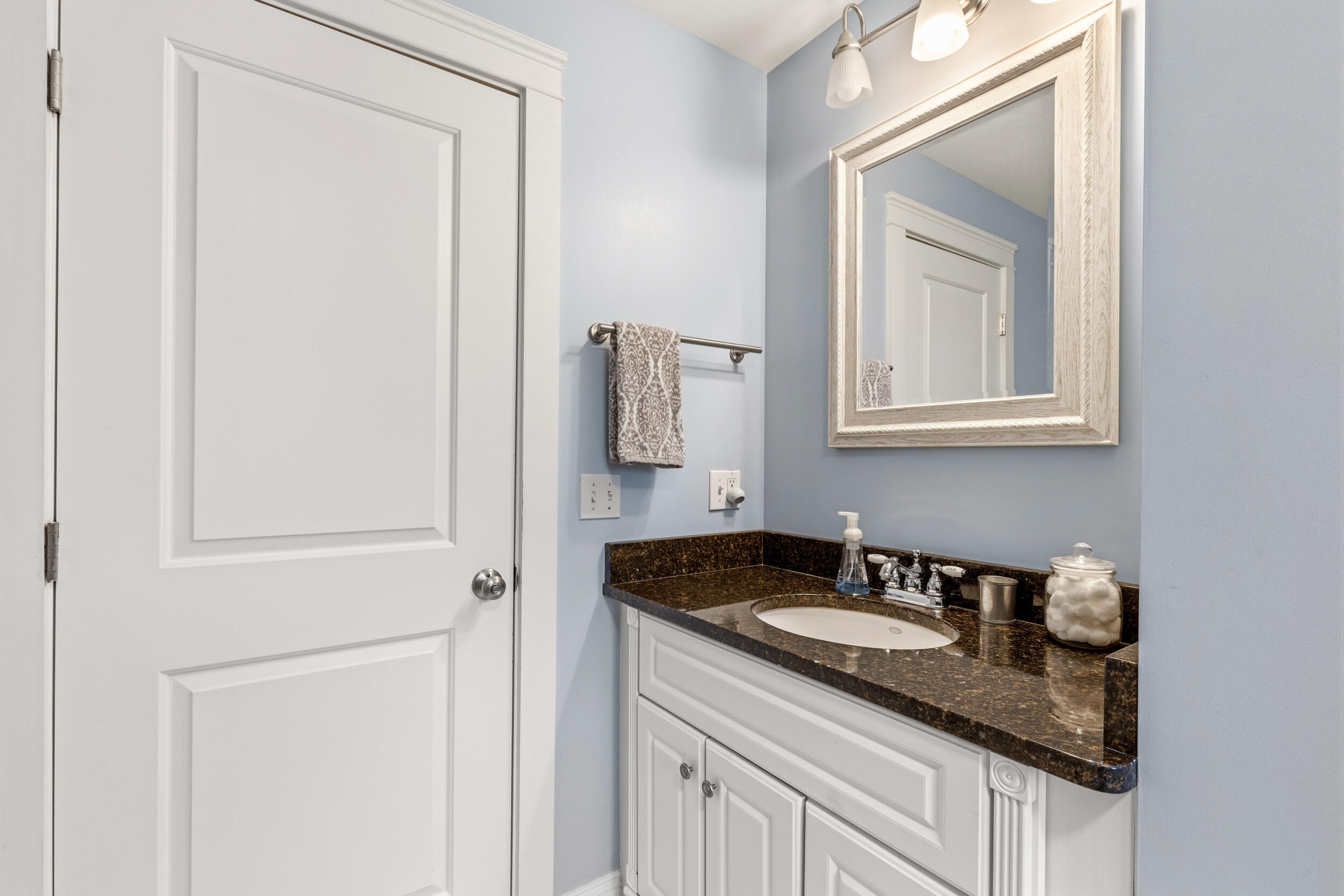 7 ROMAN WOODS Way, Gray, ME, 04039