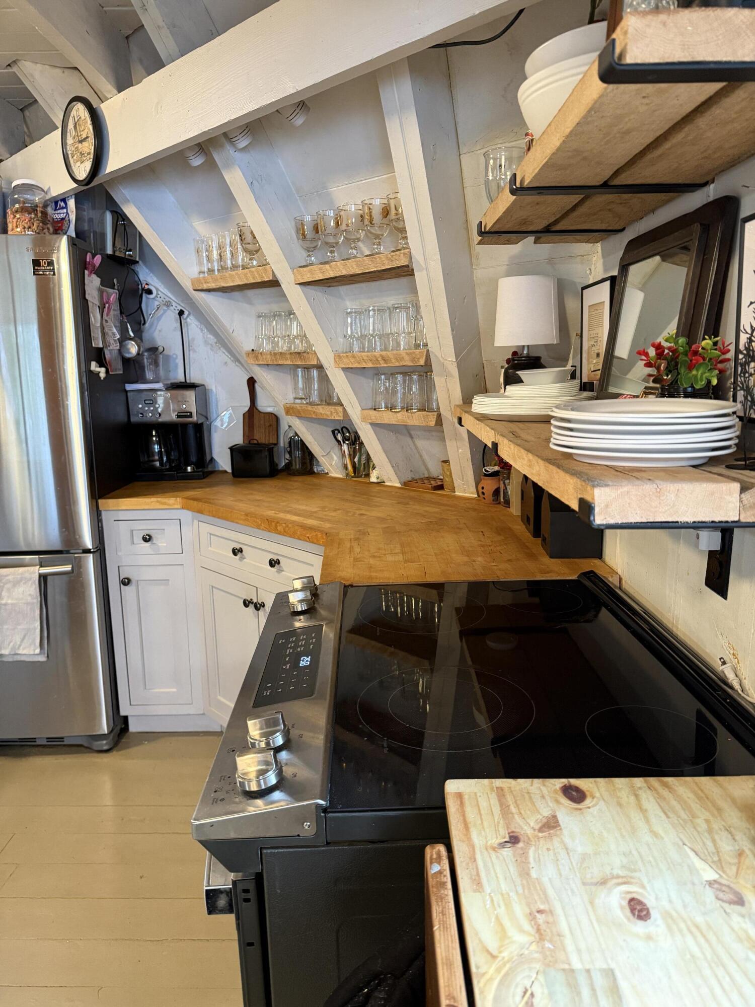 47 Point Lane, Norway, ME, 04268