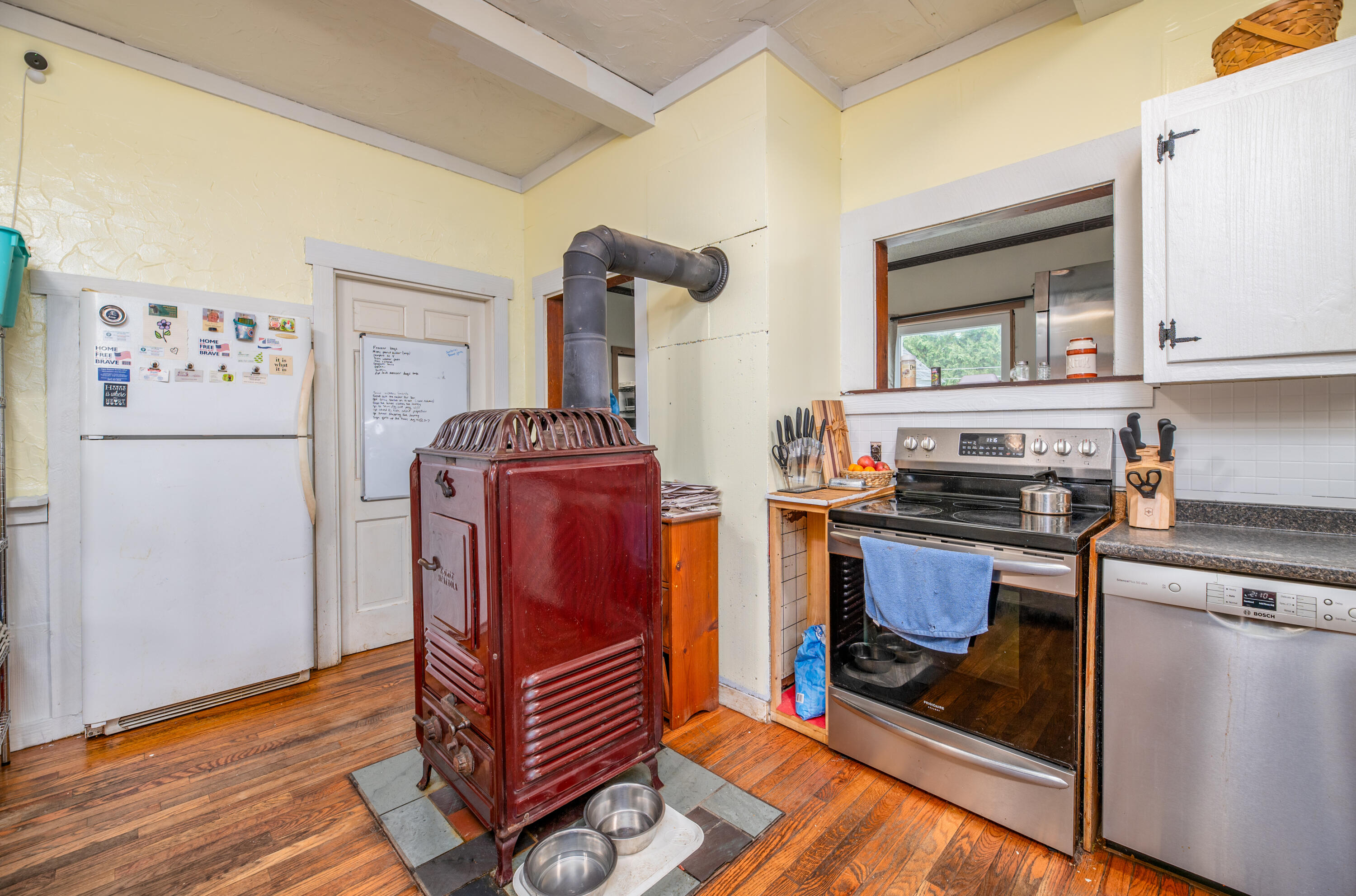 140 Hartland Avenue, Pittsfield, ME, 04967