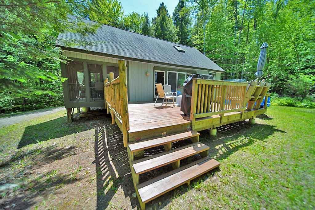 outdoor-summer-living-deck