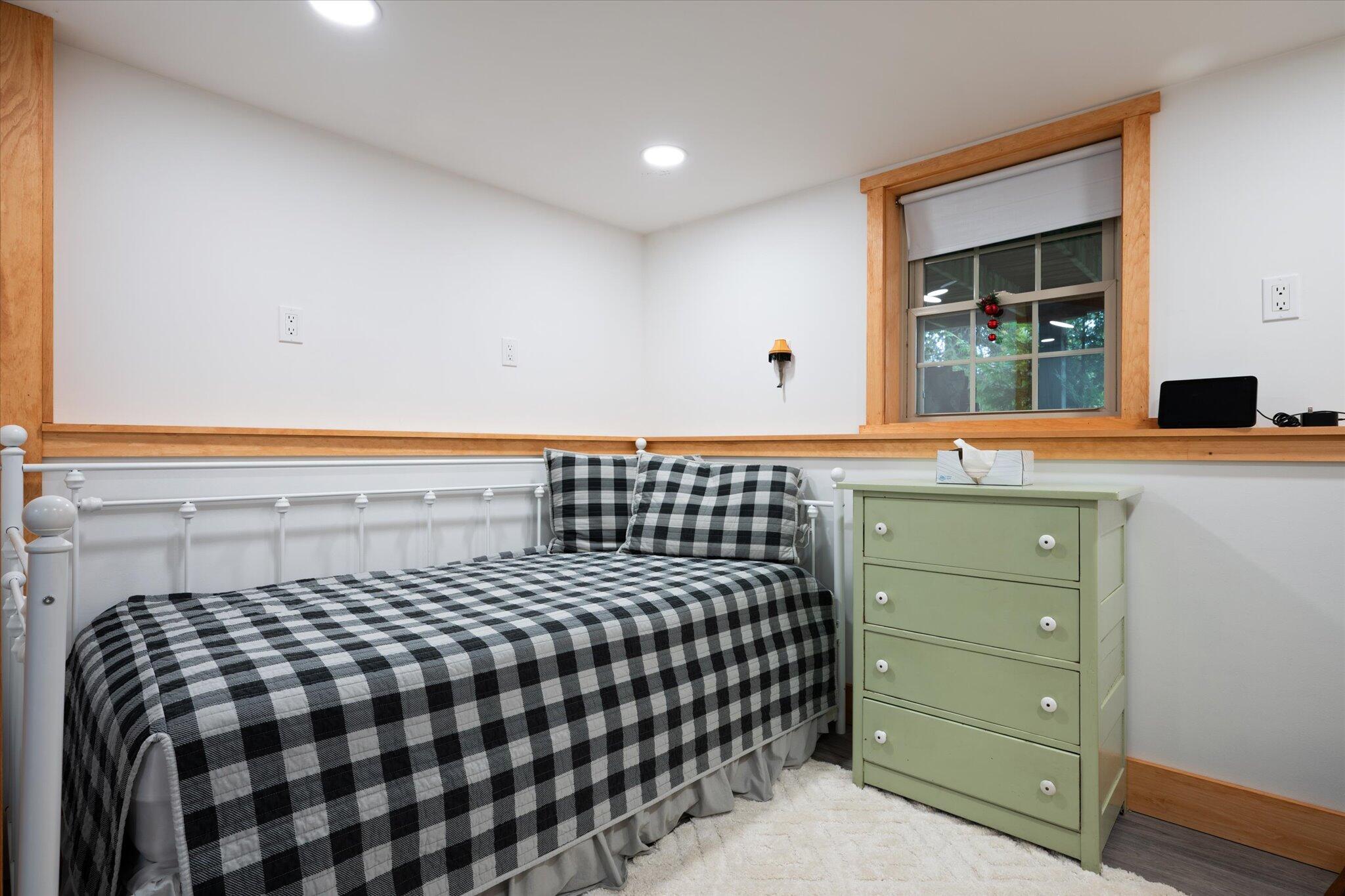 43 Verona Park, Verona Island, ME, 04416