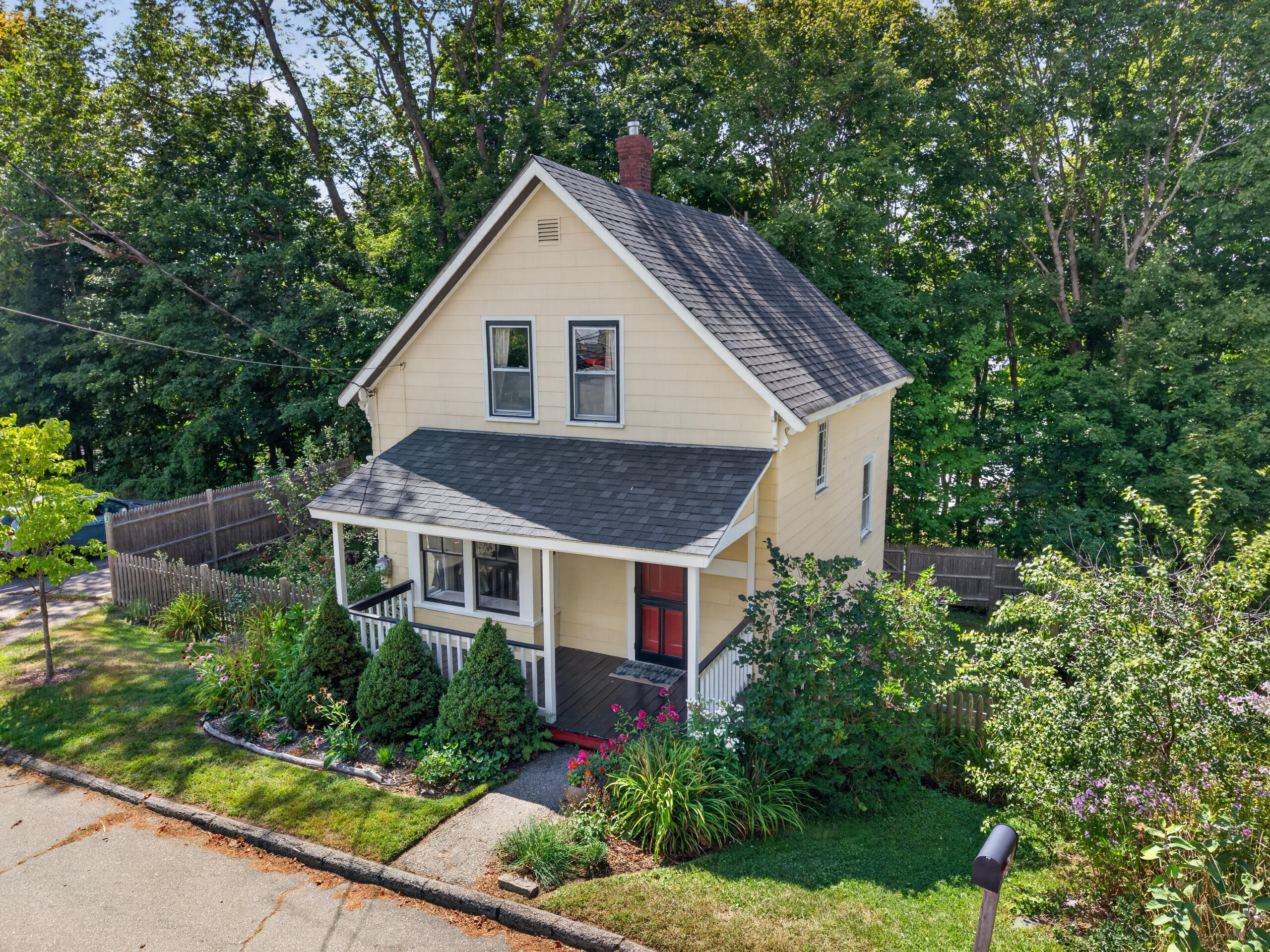 Photo of 24 Glidden Street Waldoboro ME 04572