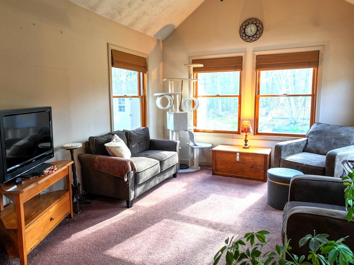 32 Lawn Avenue, Gorham, ME, 04038