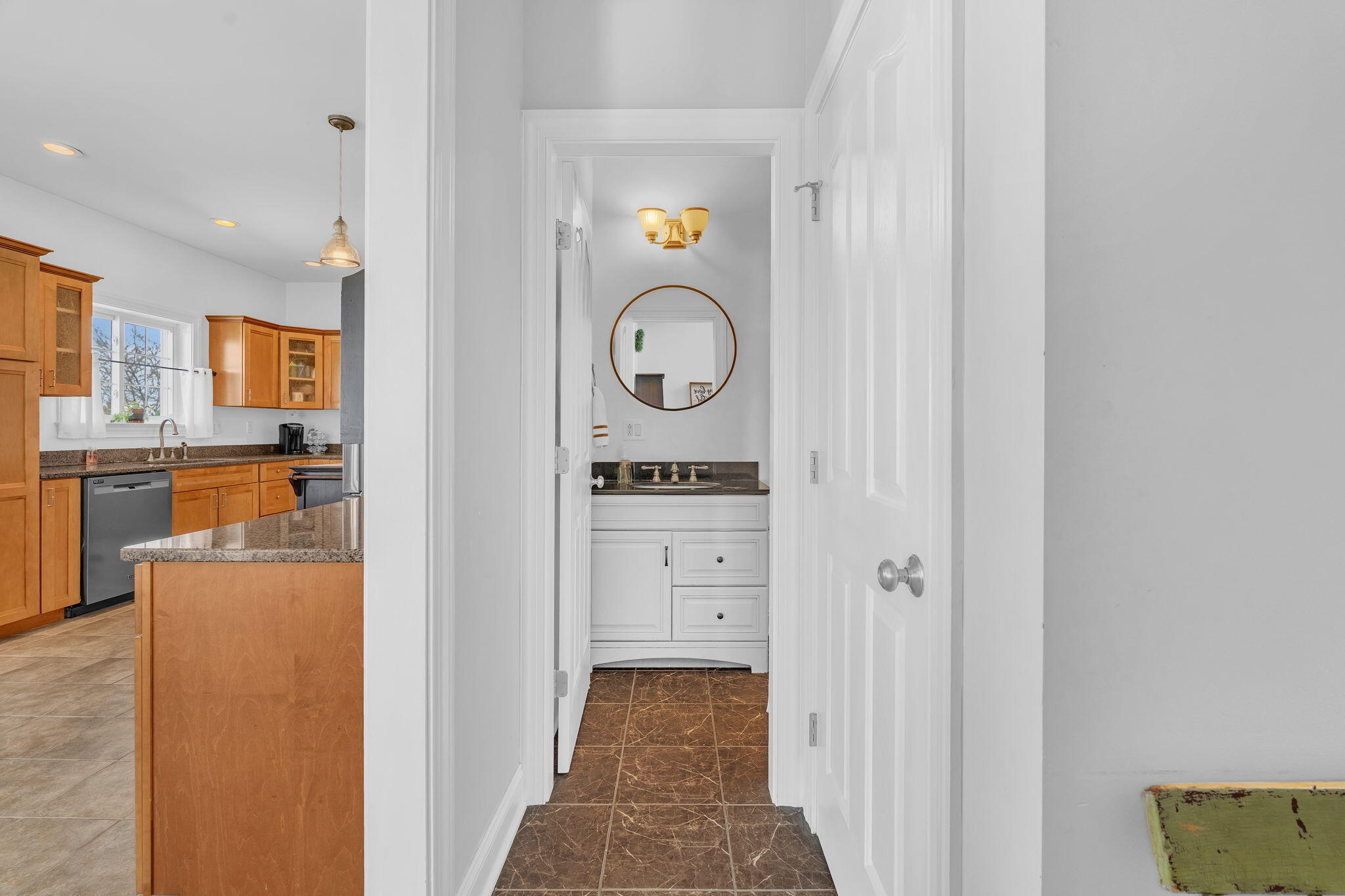 20-web-or-mls-40-hillview-dr