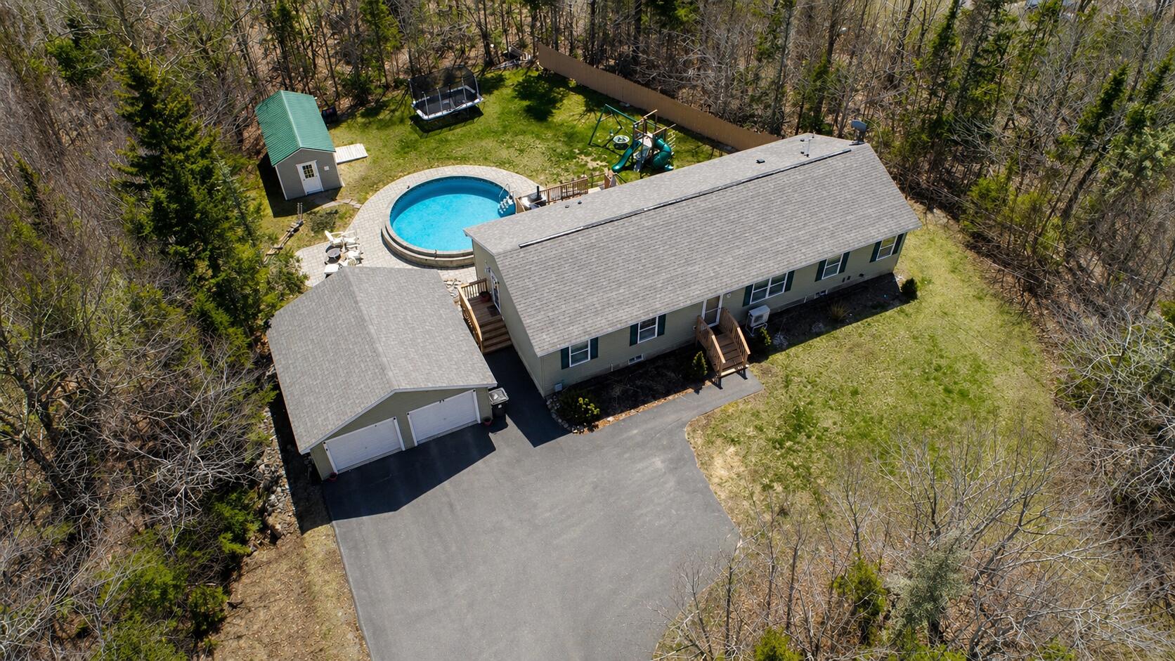 18 Thurlow Drive, Oxford, ME, 04270