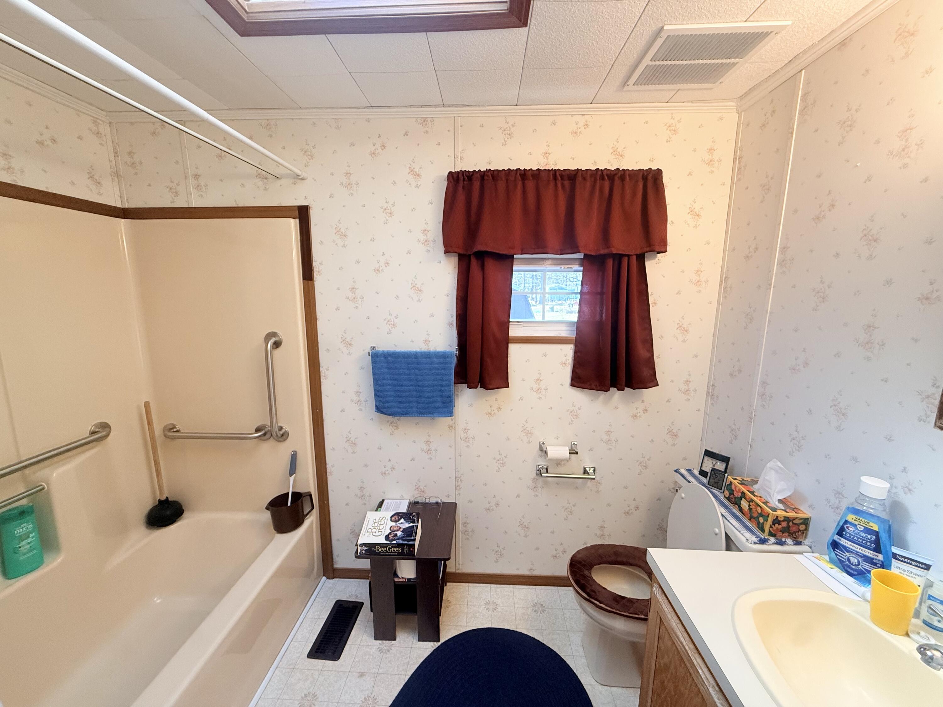 19 Larry Lane, Brunswick, ME, 04011