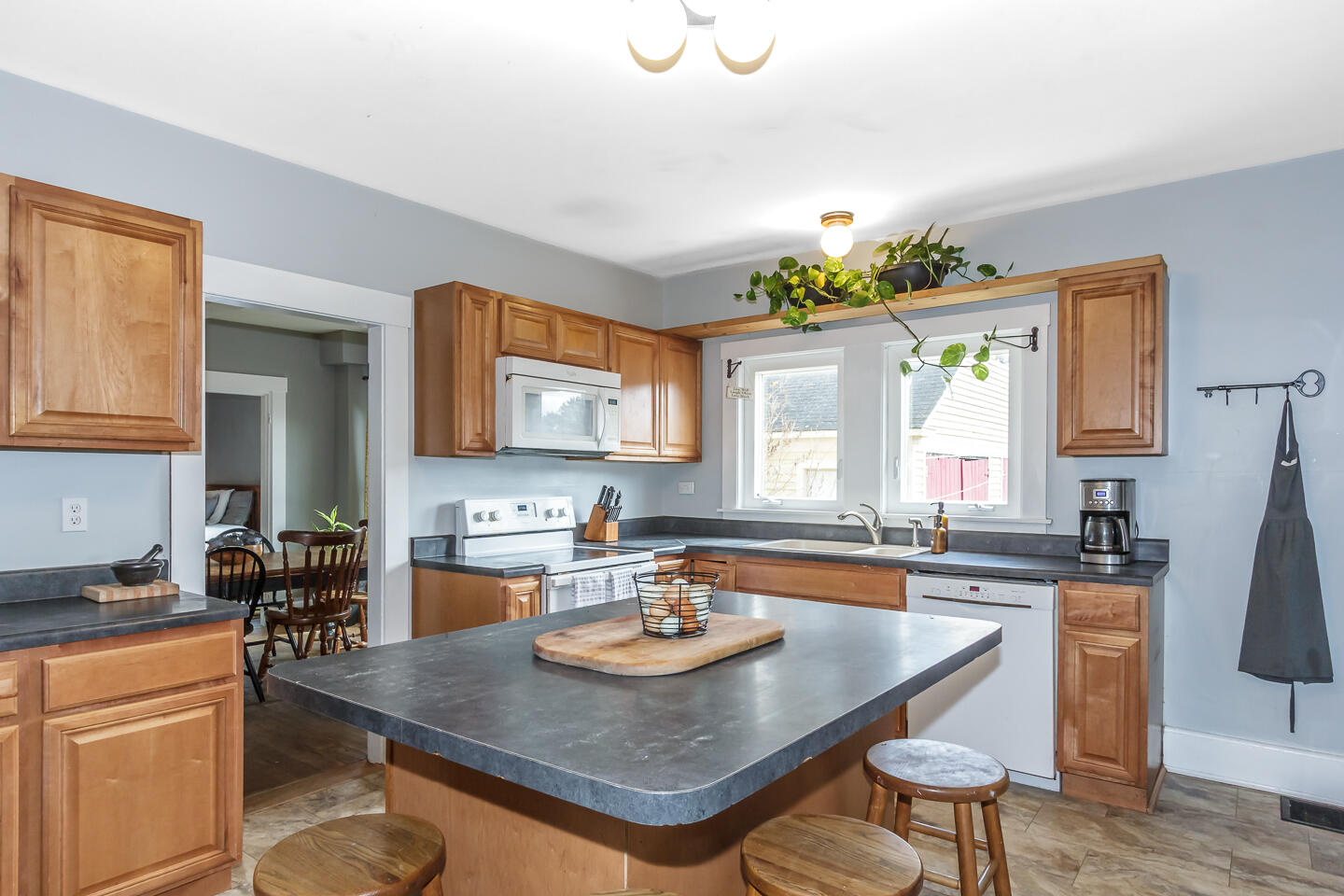 894 Main Street, Waterboro, ME, 04087