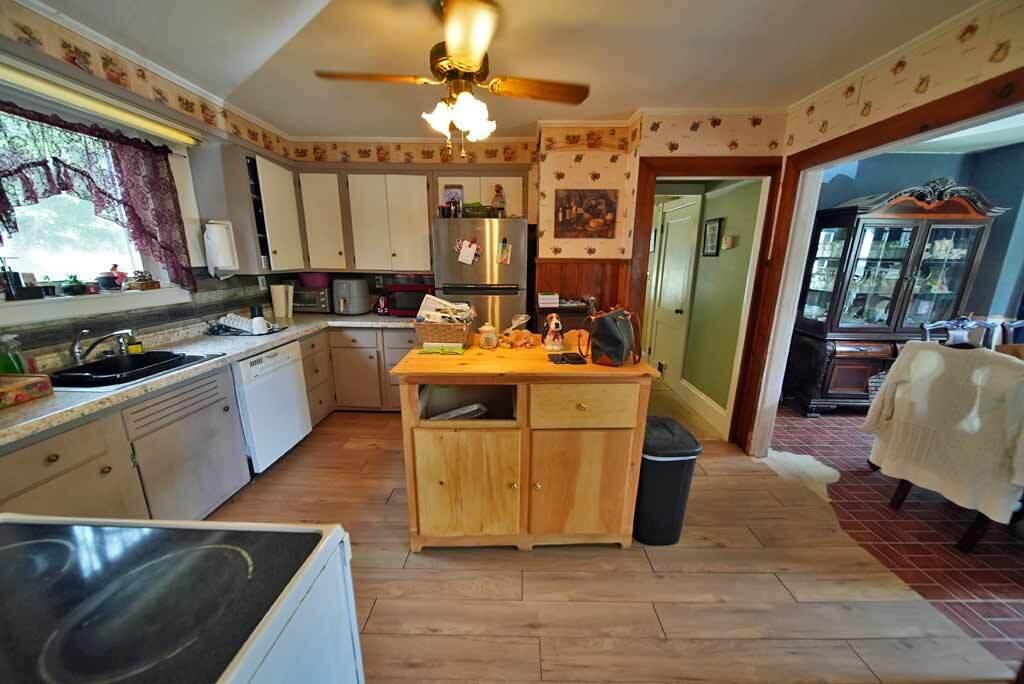 34 Charles Street, Houlton, ME, 04730