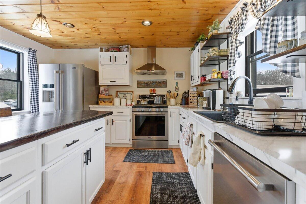 59 Vanner Road, Washington, ME, 04574