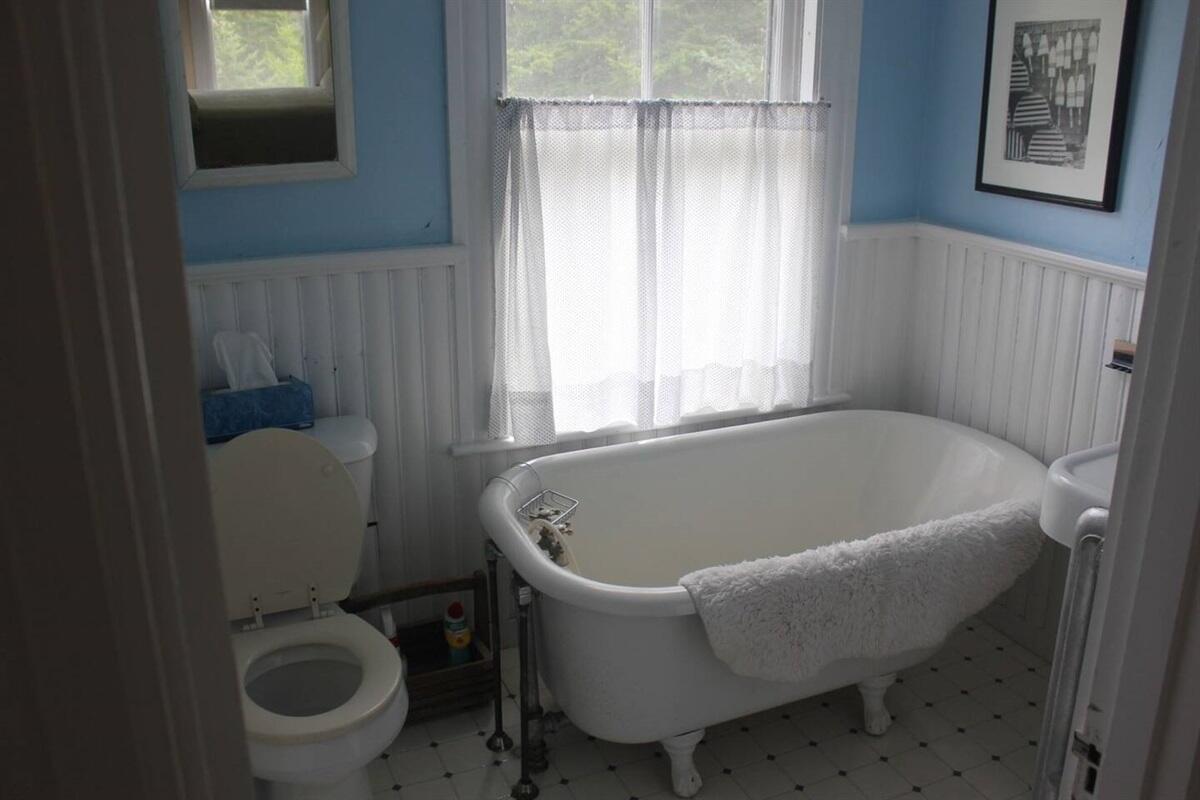 31 Green Head Lane, Stonington, ME, 04681