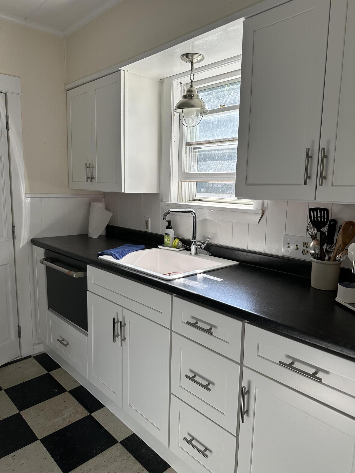 60 Main Street UNIT 1, Stonington, ME, 04681