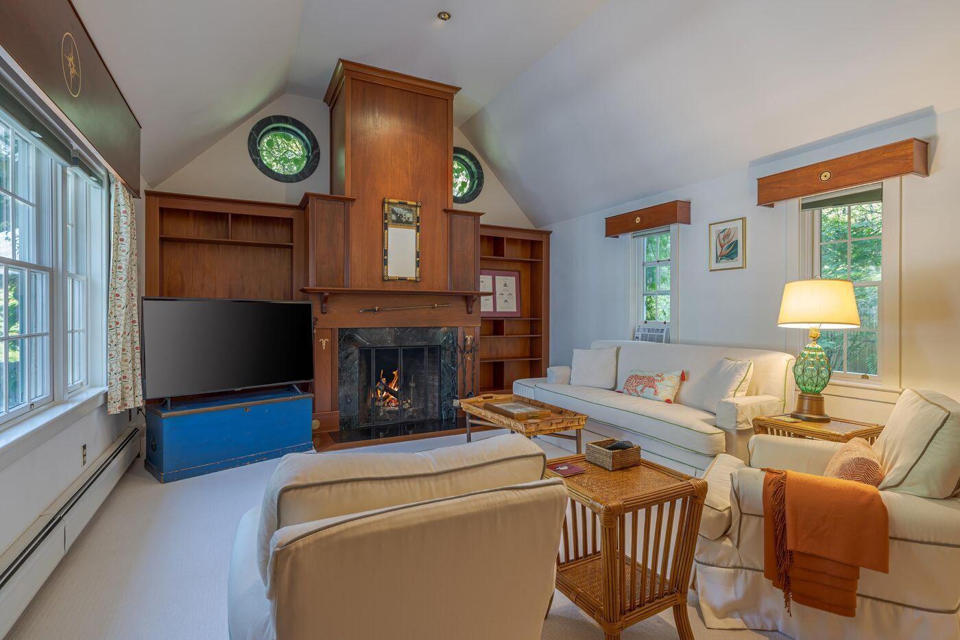 77 Manchester Road, Mount Desert, ME, 04662