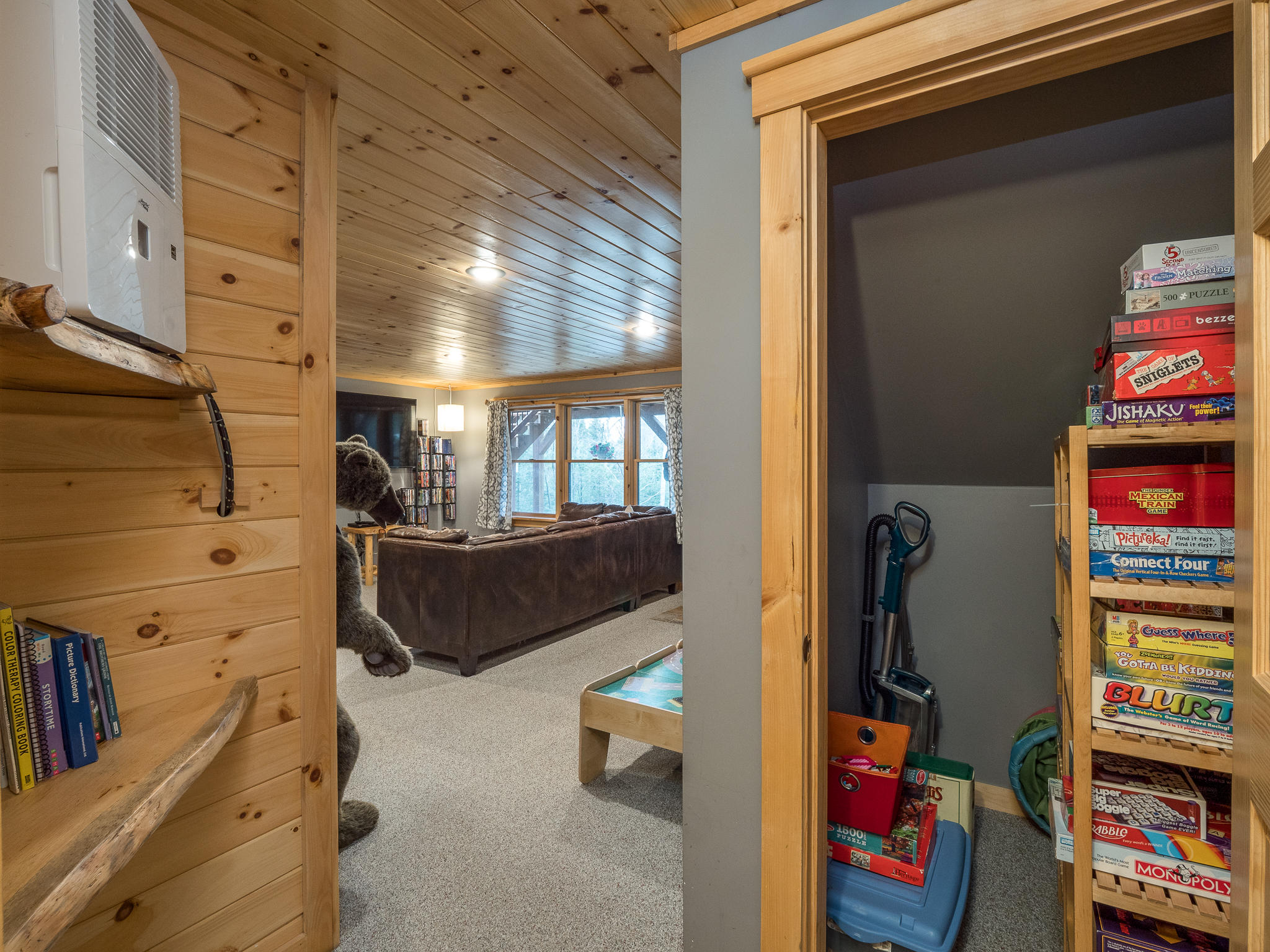84 Valley View Drive, Newry, ME, 04261
