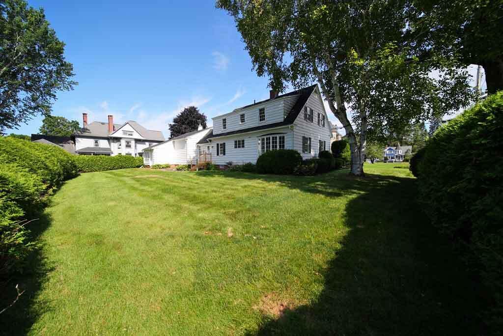 33 Pleasant Street, Houlton, ME, 04730