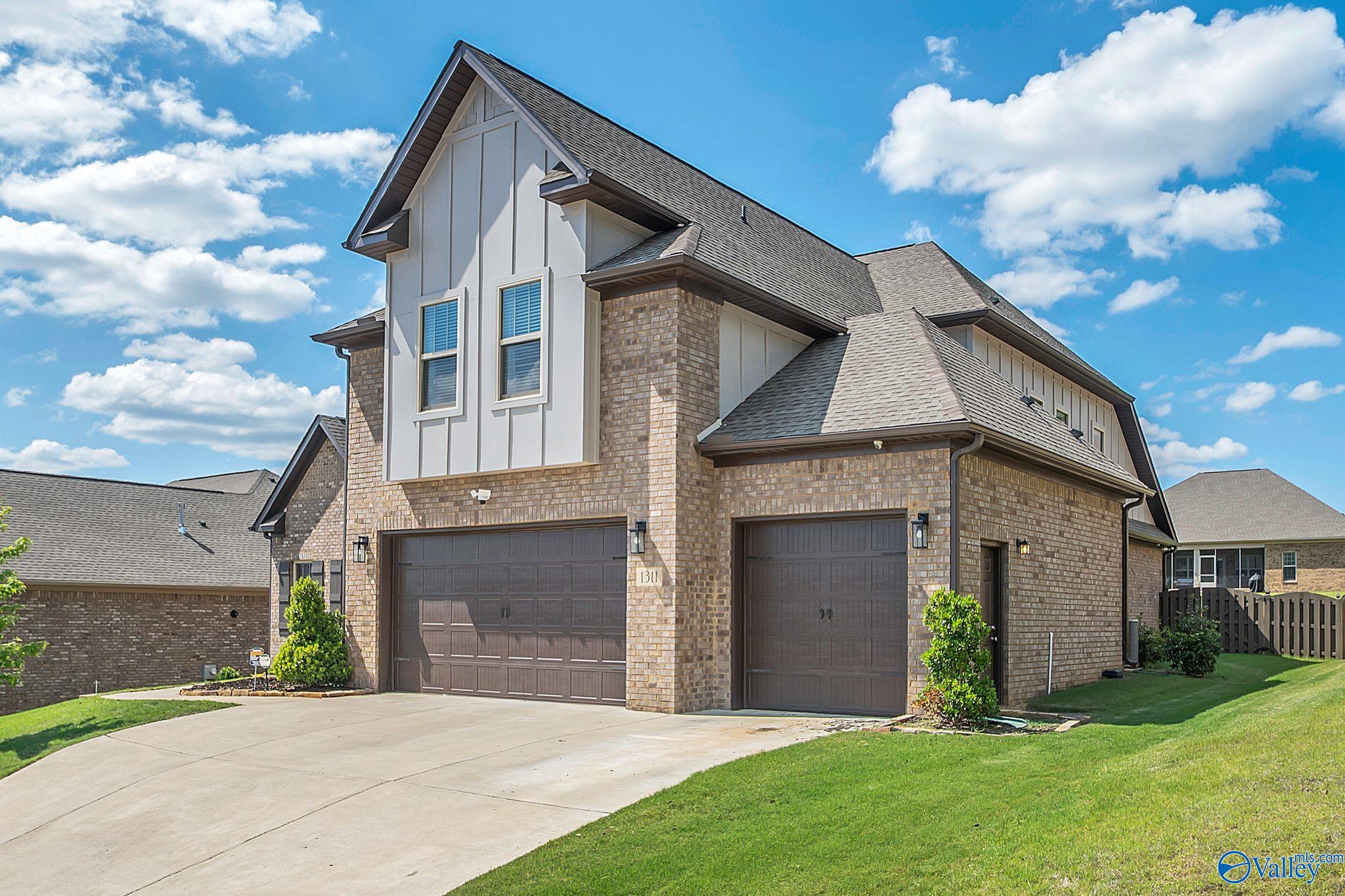 Photo of 1311 PECAN POINT WAY SE, HUNTSVILLE, AL 35803