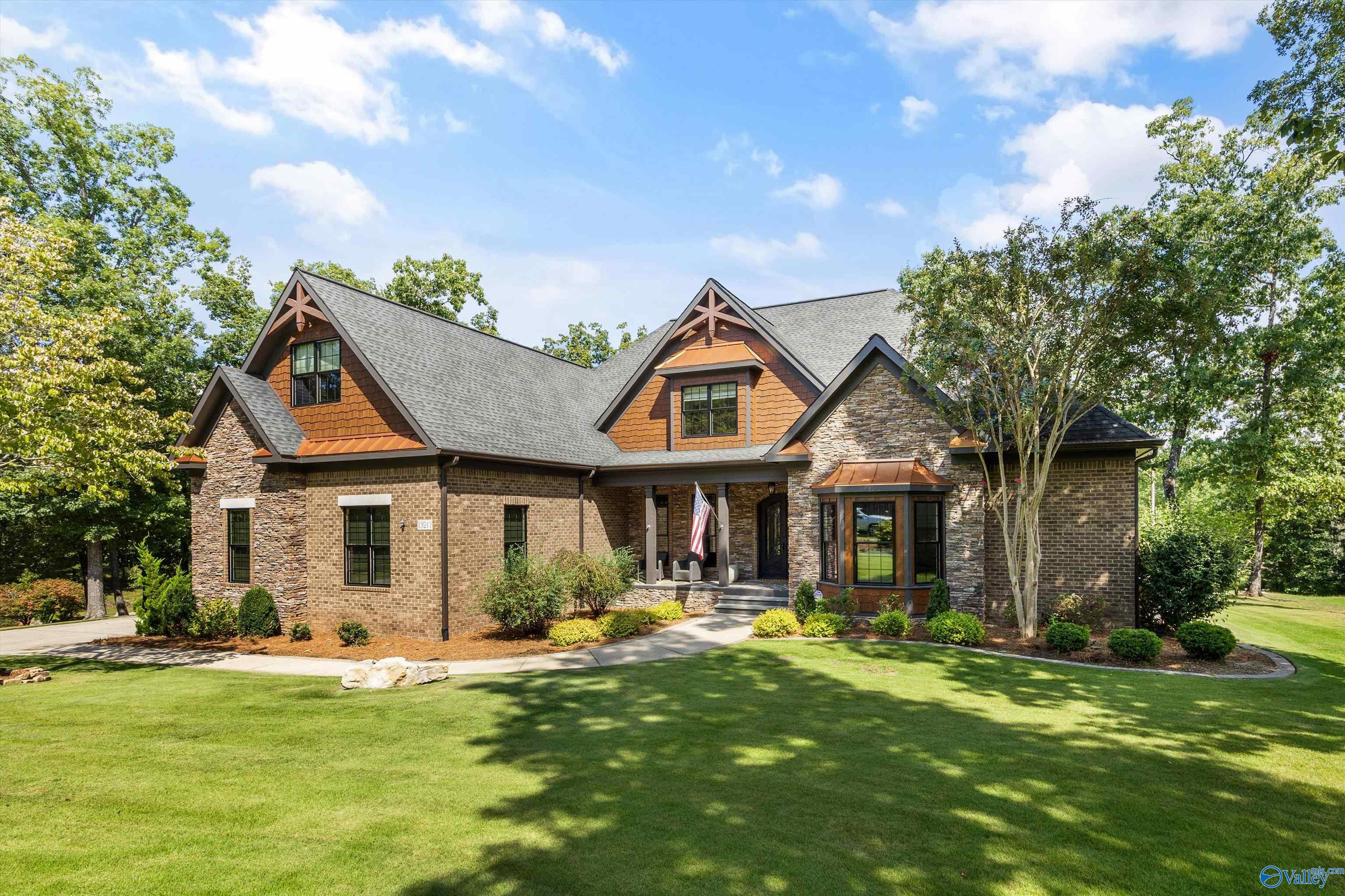 Photo of 13211 SOUTH VILLAGE SQUARE ROAD, HUNTSVILLE, AL 35803