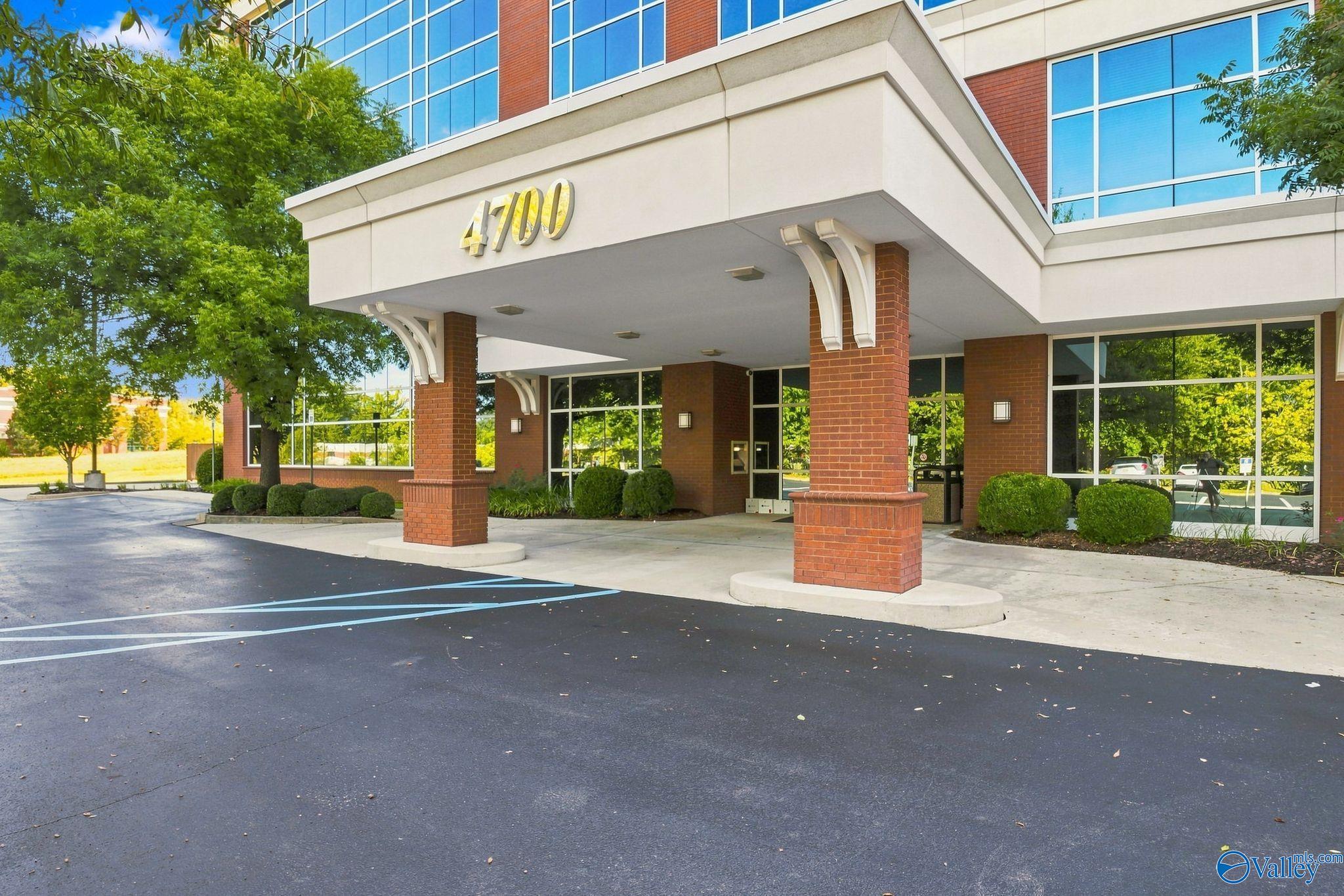 Photo of 4700 WHITESBURG DRIVE #250, HUNTSVILLE, AL 35802